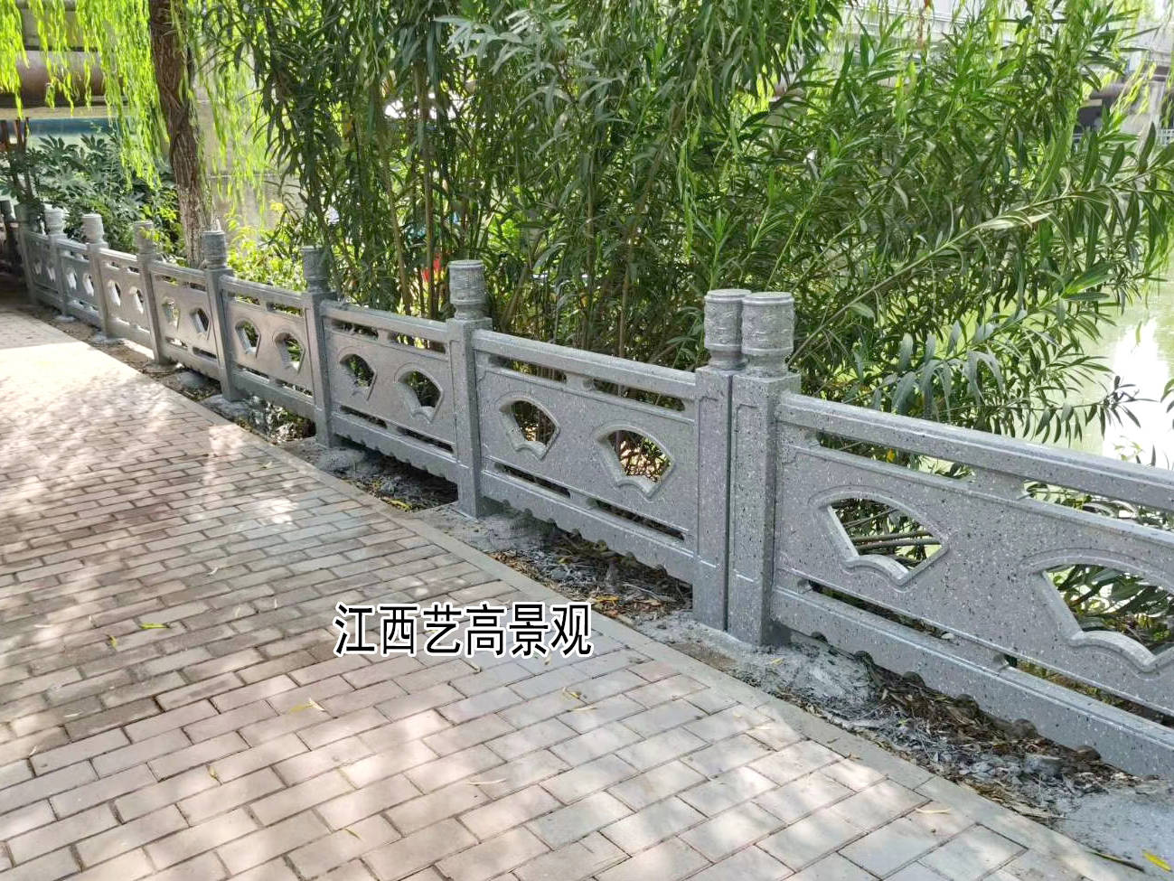 广东仿木栏杆定制厂家 八步国标仿木围栏成品现货
