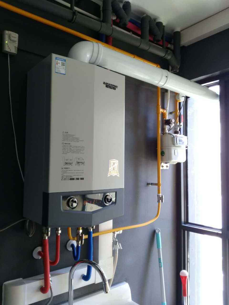 燃气壁挂炉采暖太烧钱了只要这样做每天省下一杯奶茶钱