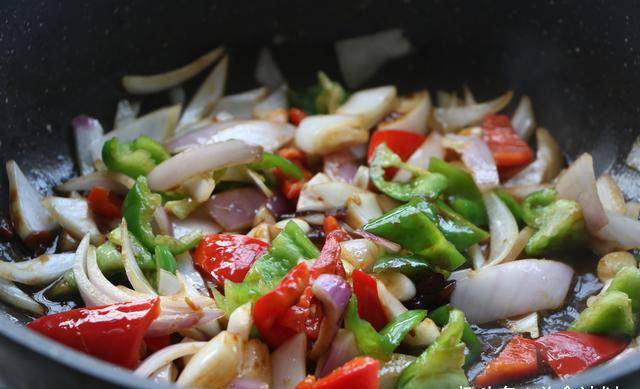 适合宝宝吃的菜炒肉做法 706ff2ada56645f39c822c3e3f9d9189.jpeg
