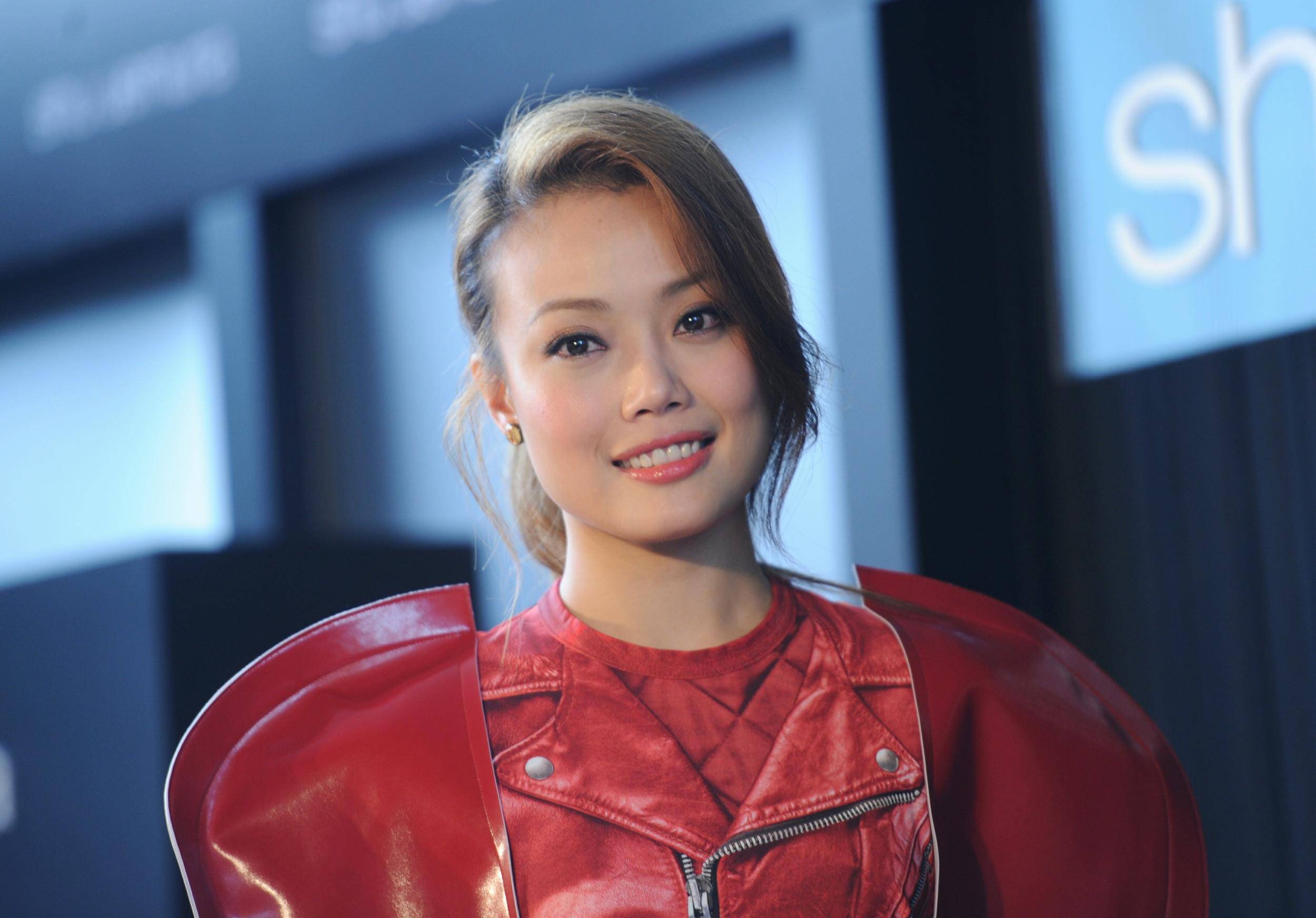 40岁的容祖儿和张柏芝,同时站在浪姐的舞台上,到底差别在哪里