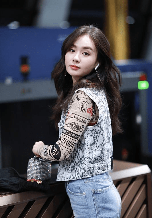 f799dac3620f442e9b155e8515793ae7.png