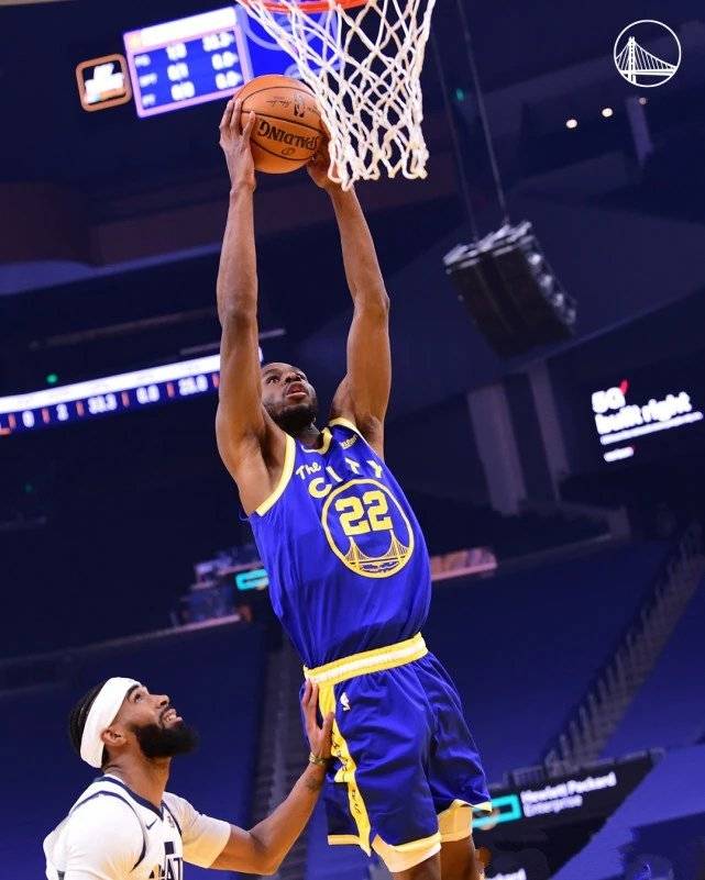 2833库里生日之夜维金斯终于摊牌了西部第一真是纸老虎啊