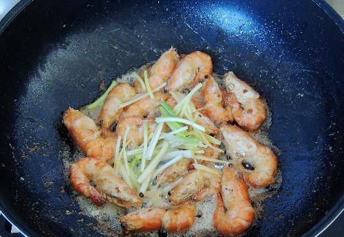 在家怎么做油炸虾 4490ce22973f4b78b71b8489fe14f96d.jpeg