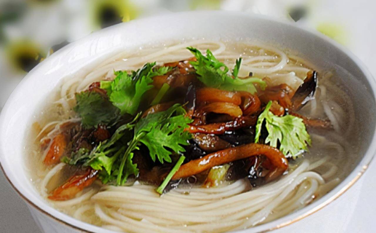 茄子如何做面条 49cdeaf542034e44aeadabba844d03f8.jpeg