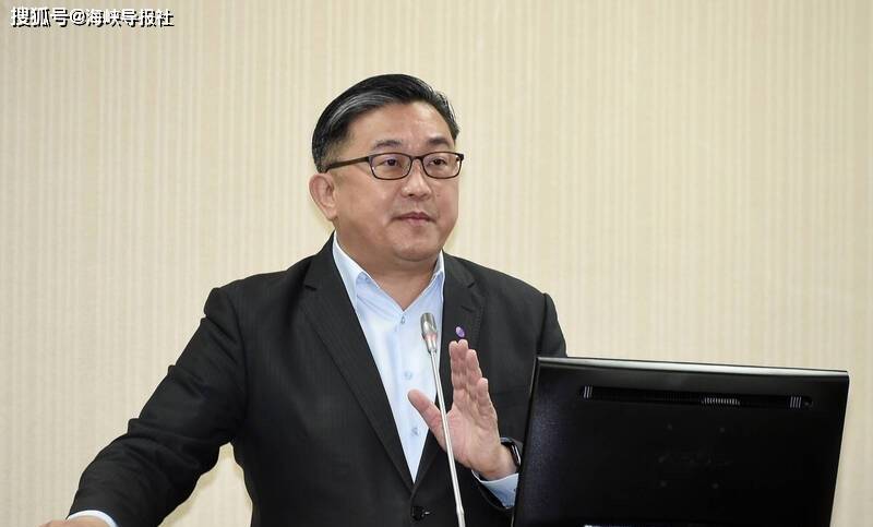 台资深媒体人批王定宇"太不像条汉子",直指:男人不该让女人流泪_蔡诗