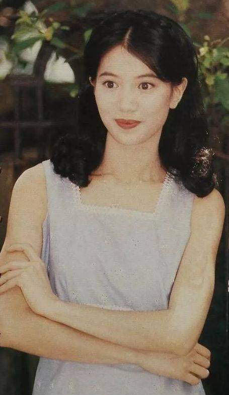 年轻的袁咏仪有多美?同框完胜李嘉欣,怪不得被叫作靓靓_手机搜狐网