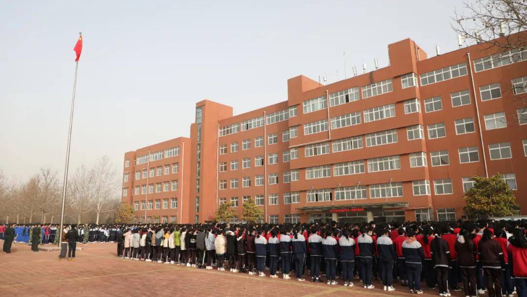 潍坊市技师学院举行2021年春季学期开学第一课暨升旗仪式