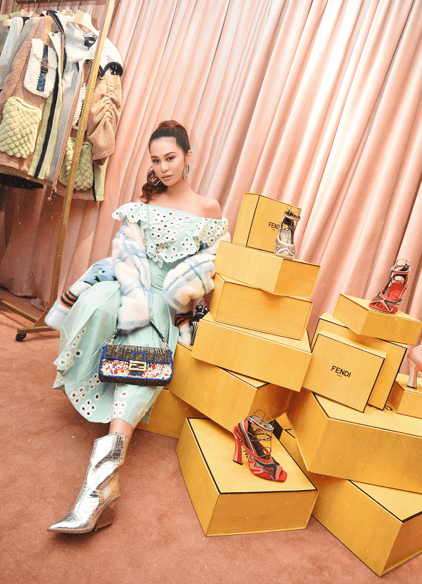 原创林心儿不愧是名媛平时穿的太高调好身材更让人羡慕纱裙真美