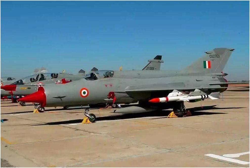 突发 一架野牛战斗机坠毁 今年第二摔 印度坠机悲剧永无止境 米格