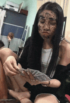 原创
每日一笑:妹子真是一胖毁所有啊,穿个婚纱都挤成这样子了