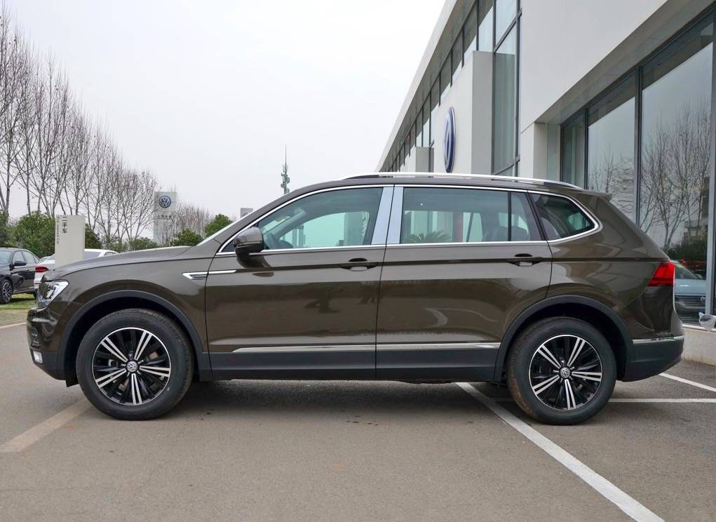 新车途观l之所以在国内会那么火爆,首先是因为品牌的效应,大众这个