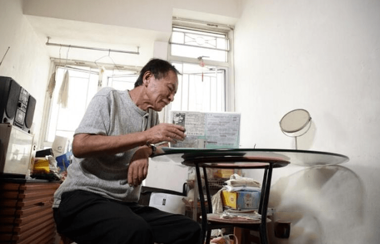 68岁老戏骨罹患肺癌晚期被告知无药可救,无妻无儿惨遭亲人离弃_夏玉麟