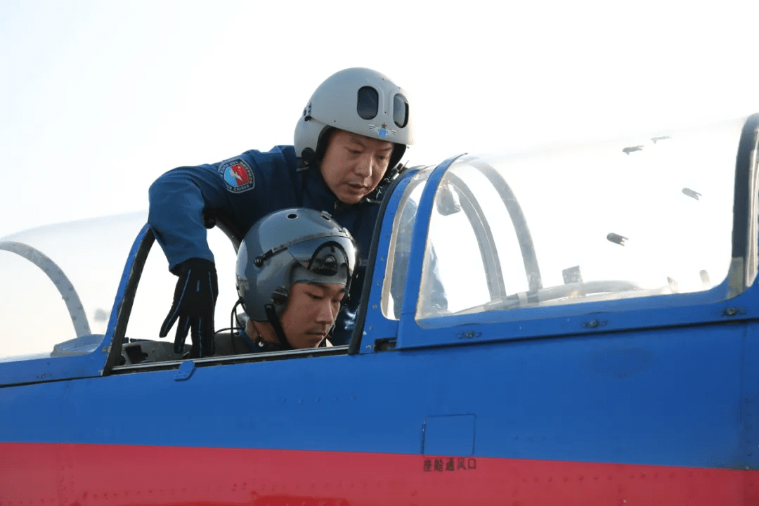 徐州初三毕业生!想当飞行员吗?机会来啦_空军