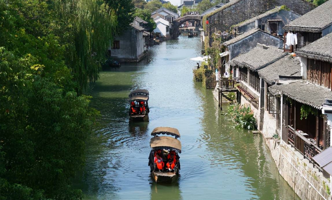 距杭州仅1小时，有座充满“铜臭味”的古镇，适合清明小长假旅游