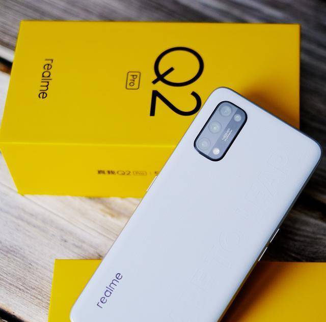 me近两年的努力大家都看在眼里,所以市场份额急剧飙升,而realme q2