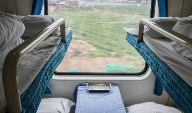 中国“舒坦”的一趟火车，号称流动宾馆，体验不一样的旅行
