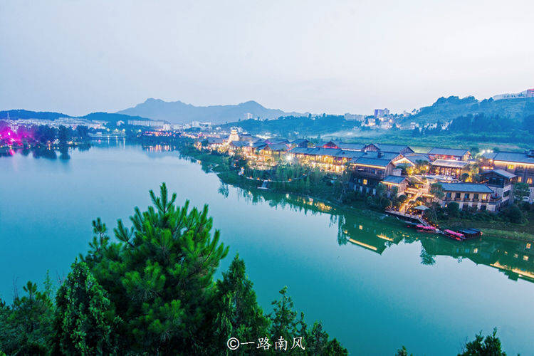 贵州“最帮游客省钱”的小镇，投资13亿，一直坚持免费！