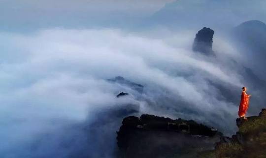 中国“登不上”的山，直立地面，游客：找不到路