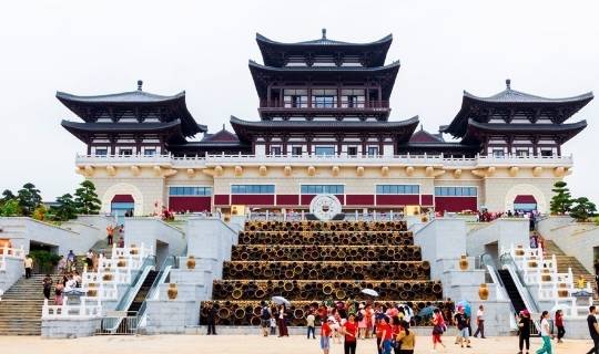 中国投资100亿景点，遭游客吐槽：“有种强买强卖的感觉”