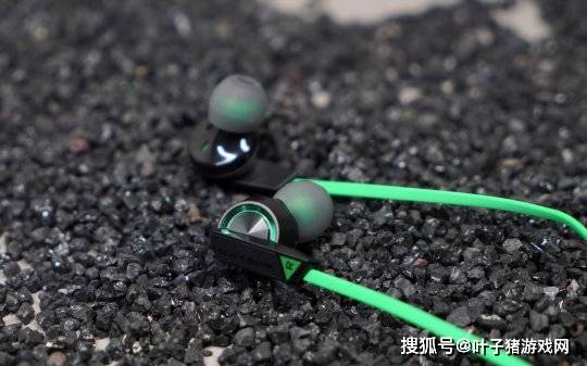利器|怪兽级游戏利器君临天下 黑鲨4Pro游戏手机首发开箱评测