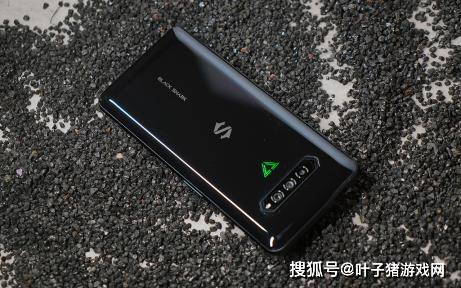 利器|怪兽级游戏利器君临天下 黑鲨4Pro游戏手机首发开箱评测