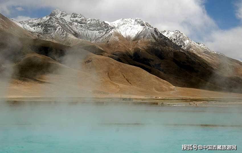 羊八井除了那座全国最大的地热发电站,还有独特的温泉.