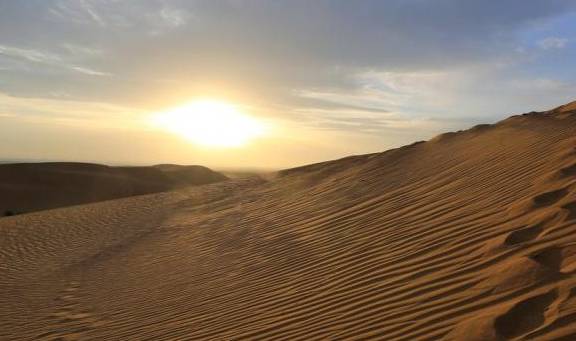 中国最大的沙漠：投资上亿元治理，如今变得怎样了？