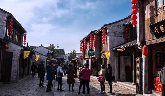 中国最悲催的古镇，70%的商家关门撤离，曾经的热门景点沦为空城