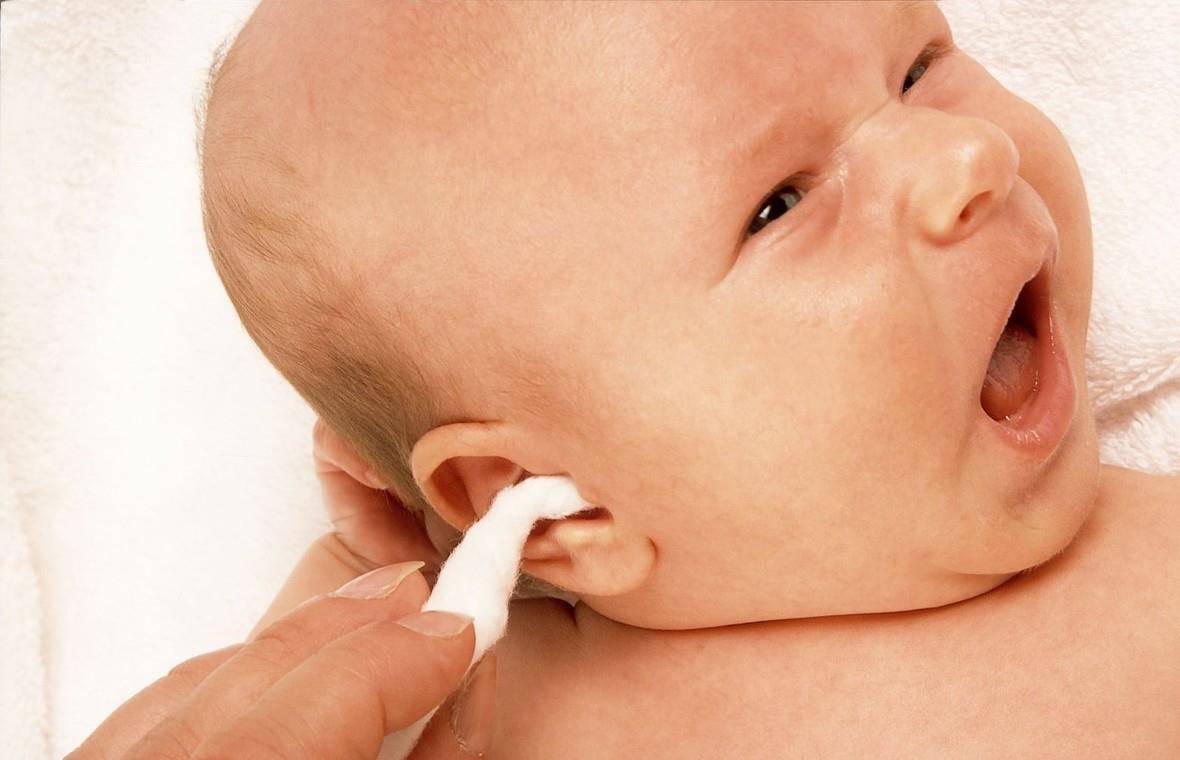 小孩耳朵红肿变厚变大 耳廓红肿痛是什么原因