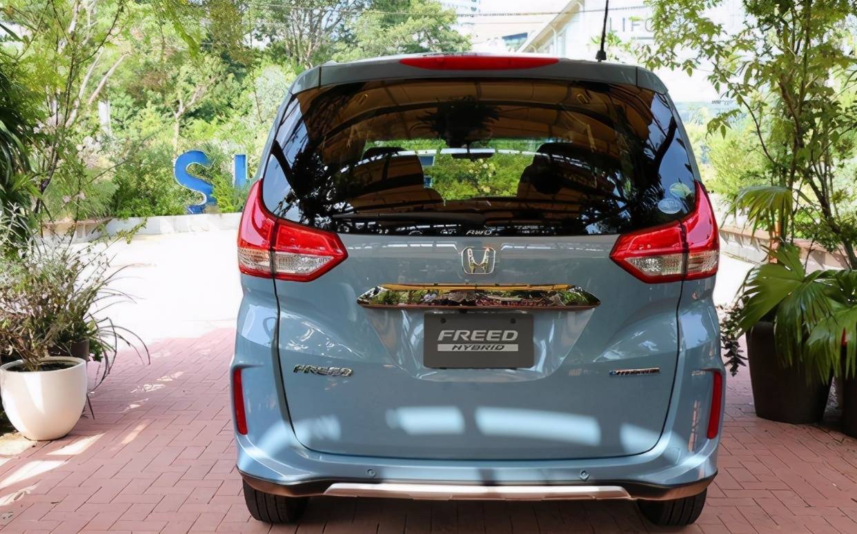 适合二胎奶爸的大号飞度 新款freed实车 5 6 7座都有 搜狐汽车 搜狐网