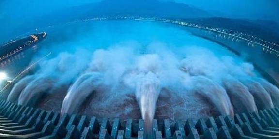 三峡大坝每天发电2.7亿度，用不完的电都去哪里了？答案很新鲜