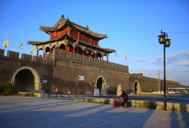 河南一座国家历史文化名城，是国家AAAA级旅游景区