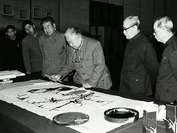 他是启功呼之为友的学生