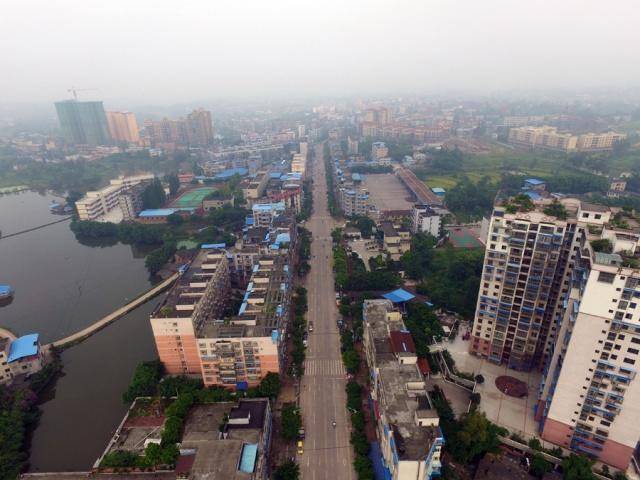 四川泸州泸县第一大镇，是全国重点镇之一，拥有延福寺景区