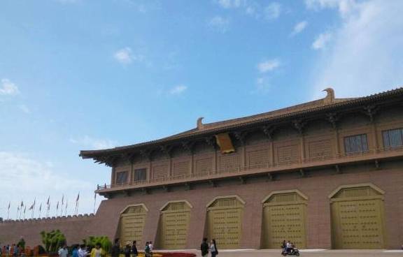 世界上最大的宫殿群，被誉为“千宫之宫”，住过17位皇帝