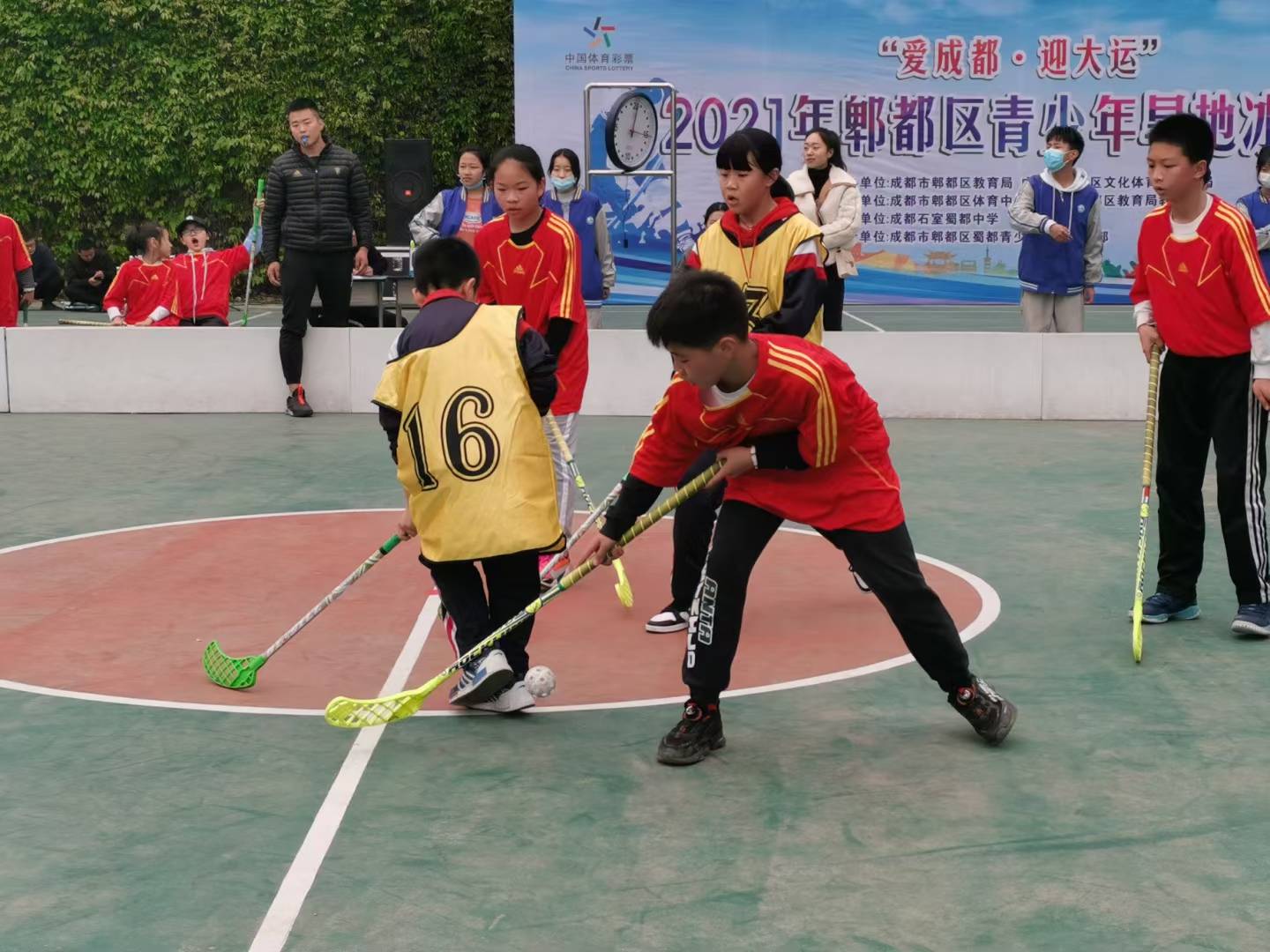 郫都區安靖學校,成都石室蜀都中學,郫都區二中分別獲得小學混合組