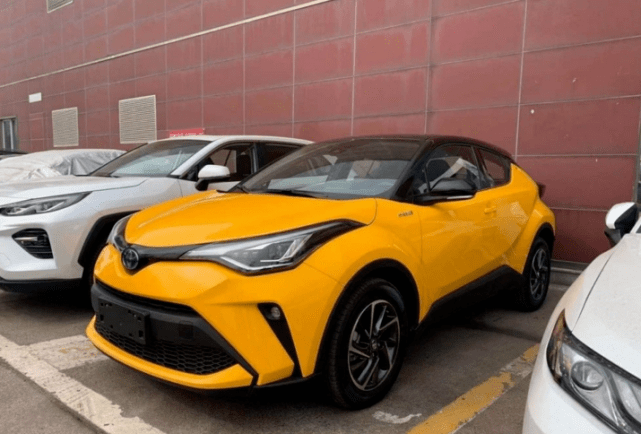 丰田c Hr双擎实车曝光 百公里油耗4 5l 预计年内上市 新车