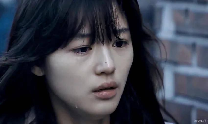 不再少女感齐刘海的全智贤还是颜霸吗