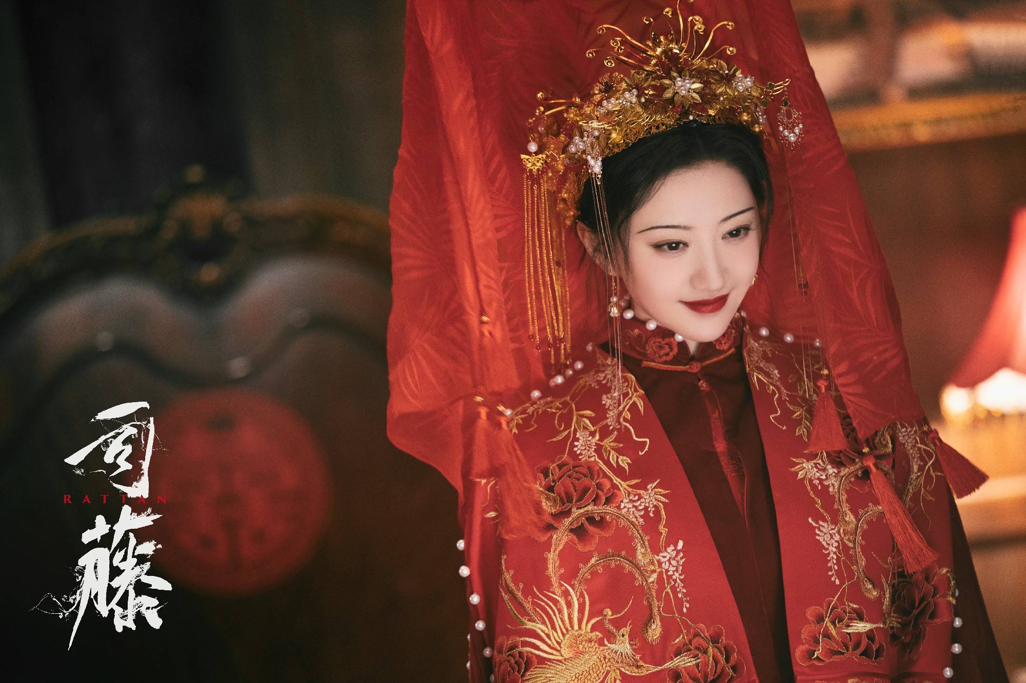 网剧《司藤》迎来剧情高潮,景甜张彬彬互为依靠为爱救赎