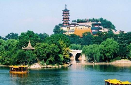 从上海到这个景色优美的千年古城，坐高铁只需要一个小时