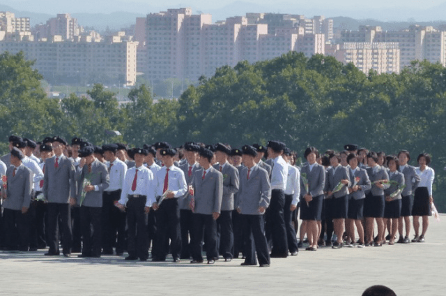 朝鲜，总感觉他们生活在另外一个世界里，剧感十足