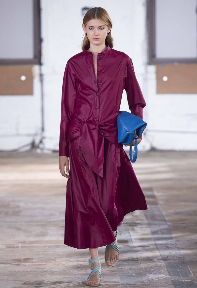 原创枣红色酒红色配什么颜色好看配桔色明快优雅又大气非常有气质