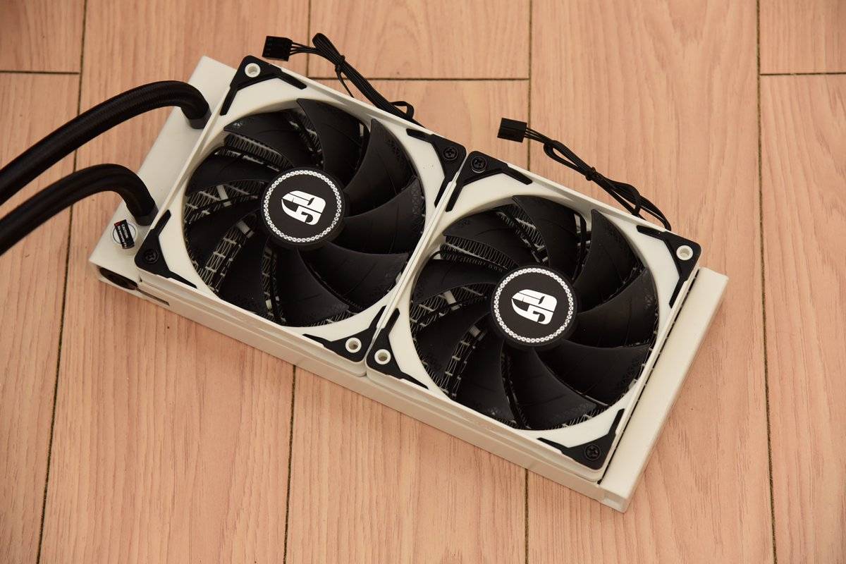 酷睿11首发华硕z590吹雪助力11700k吊打zen3