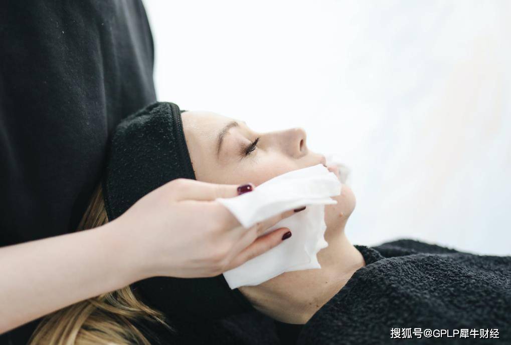 洁雅股份主要靠代工 实控人借公司钱收购股份前