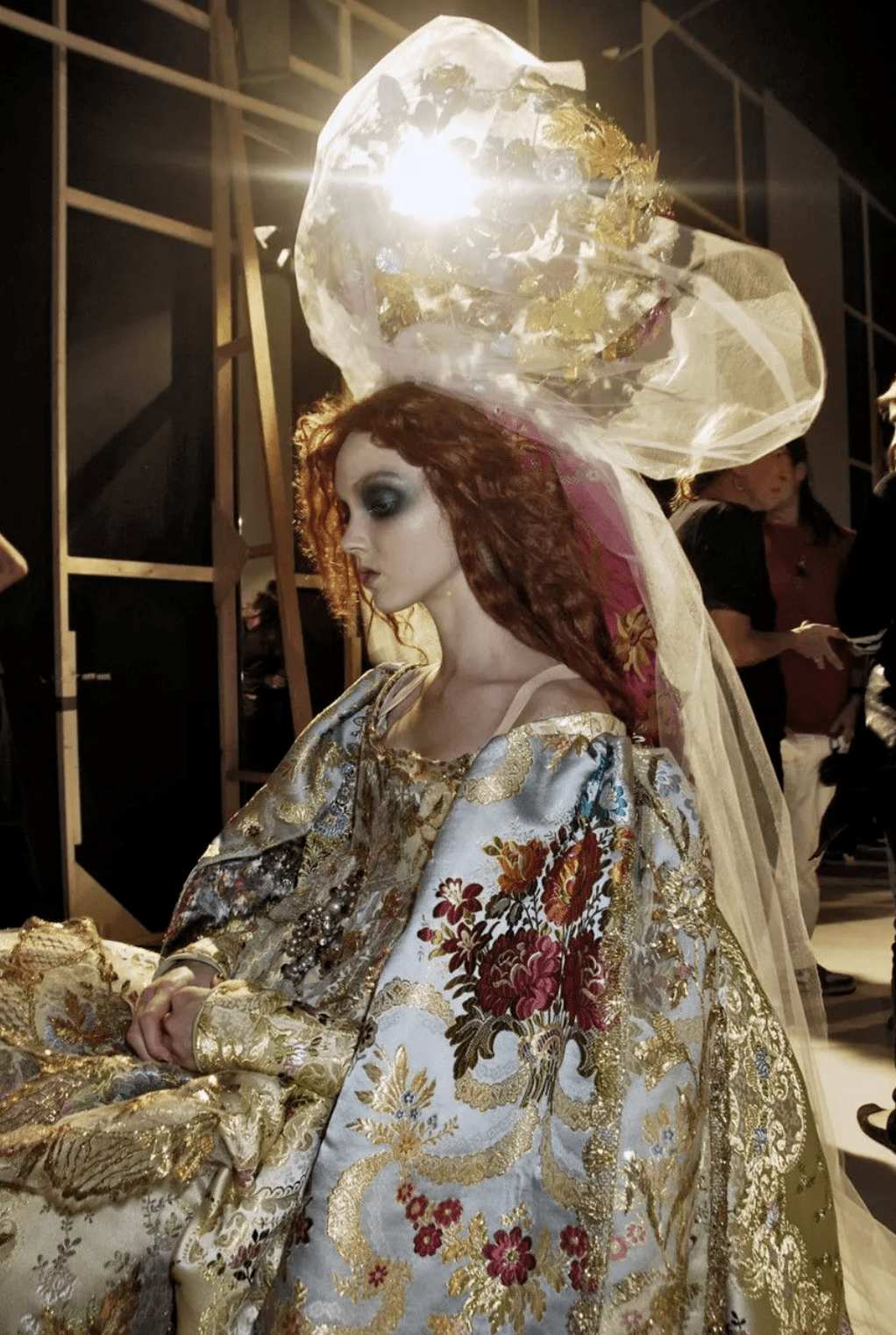 剑桥毕业身价千万,因一封信归隐田园把日子过成诗_莉莉·科尔