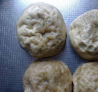 蒸馒头时出现"鬼捏馍"?别再迷信啦,教你一招,馒头又大又软_时候