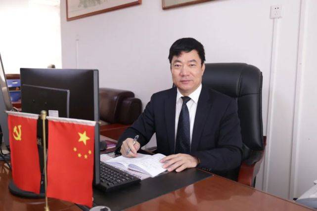 蔡铭智悬壶济世铸医魂勇立潮头担重任