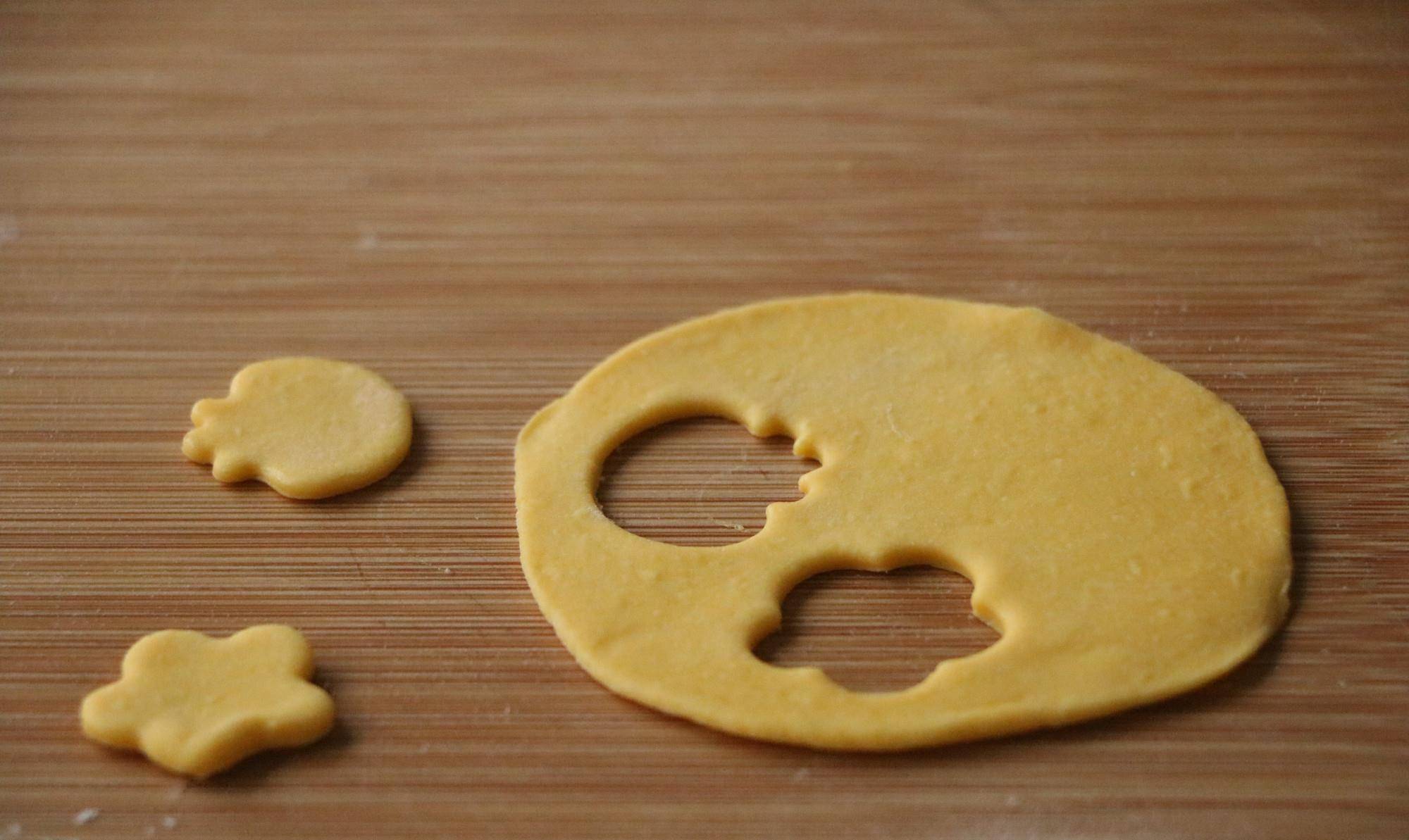 憨态可掬的牛头馒头,做法简单,吃起来更是别有一番滋味!_面团