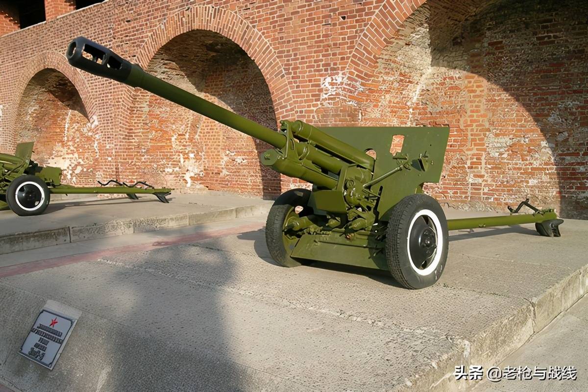 2毫米步兵炮,作为步兵团的支援火炮使用,用来在进攻中提供伴随步兵的
