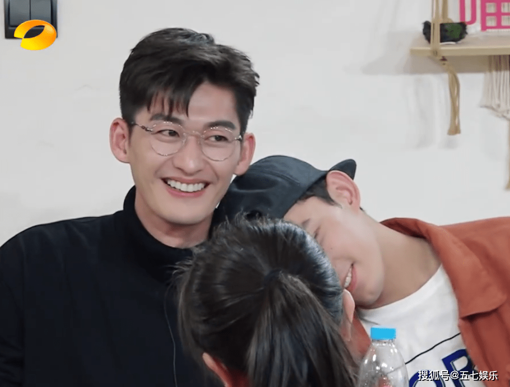 吴磊,你确定只有21岁?_张翰比